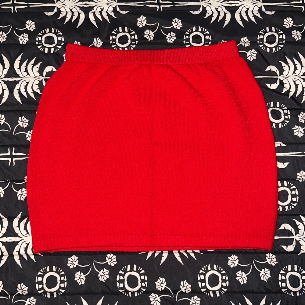 St. John Collection Santana Knit Mini Skirt